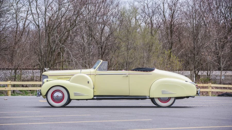 1938 Cadillac Series 70 & 75 - Image 2 of 12