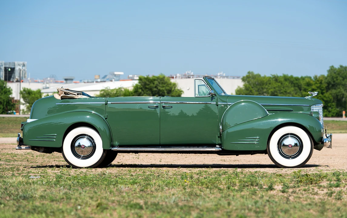 1938 Cadillac Series 70 & 75 - Image 2 of 12