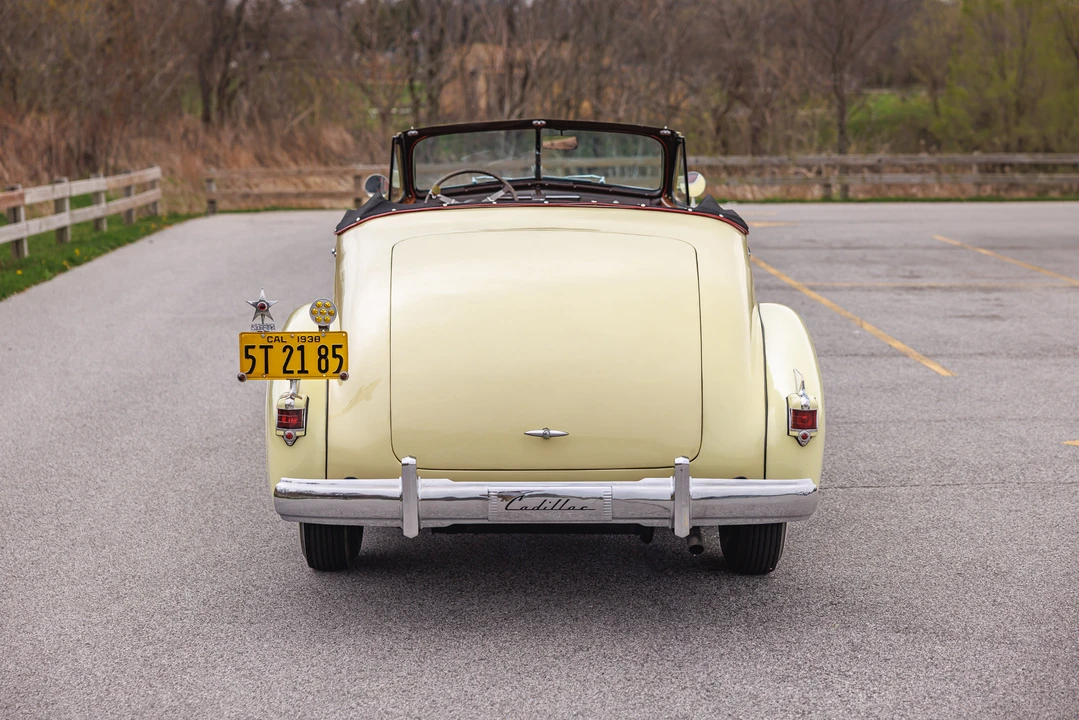 1938 Cadillac Series 70 & 75 - Image 15 of 31
