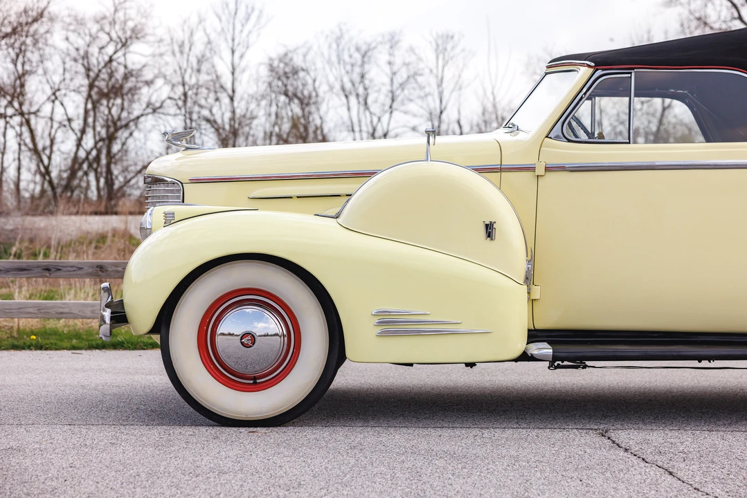 1938 Cadillac Series 70 & 75 - Image 29 of 31