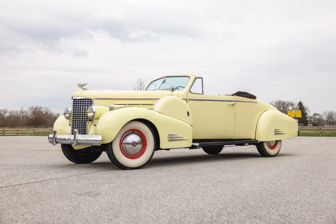 1938 Cadillac Series 70 & 75 - Image 4 of 31