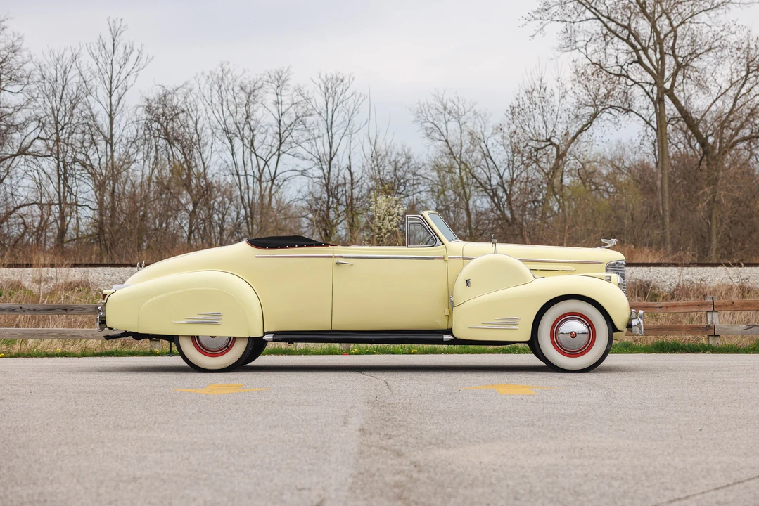 1938 Cadillac Series 70 & 75 - Image 12 of 31