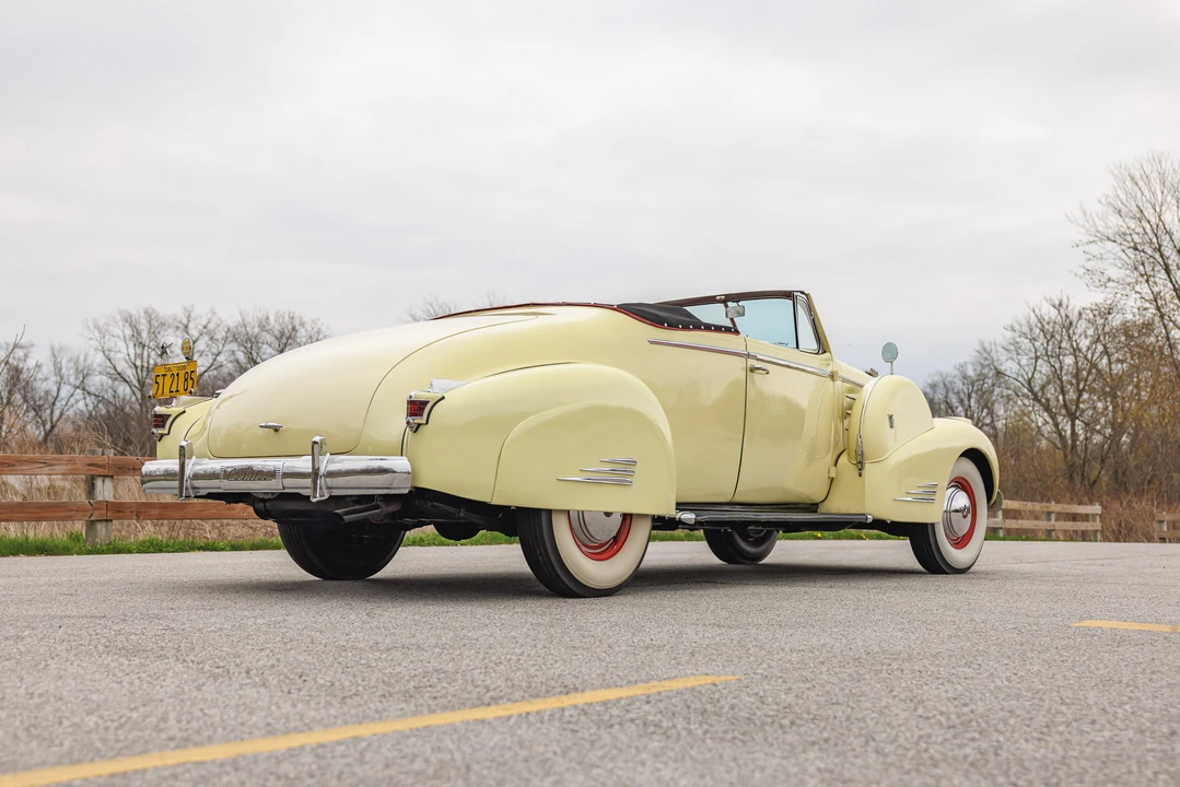 1938 Cadillac Series 70 & 75 - Image 10 of 31