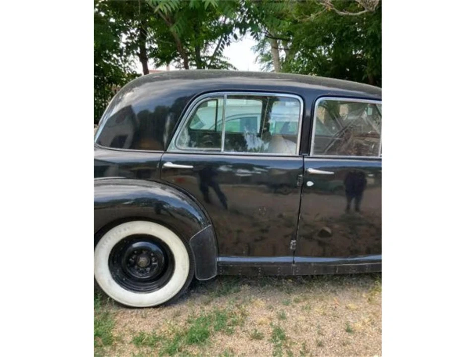 1938 Cadillac Sixty Special - Image 9 of 12