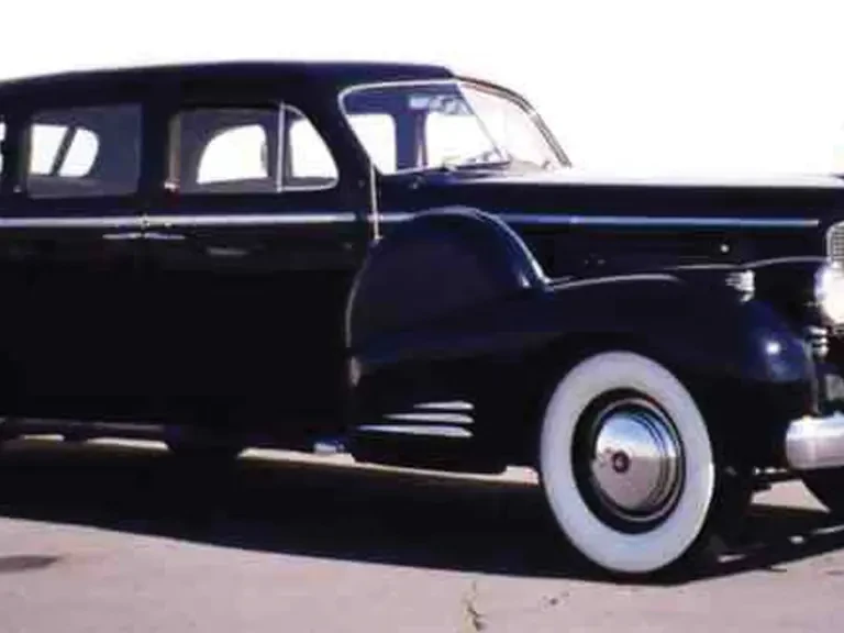 1938 Cadillac Series 70 & 75 - Image 2 of 3
