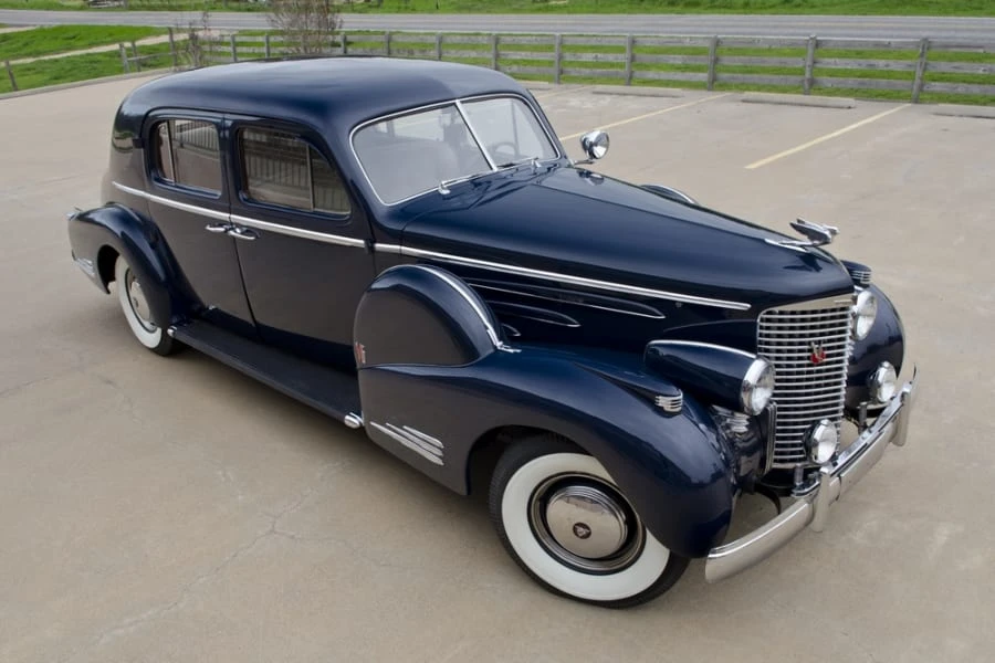 1938 Cadillac Series 70 & 75 - Image 3 of 12