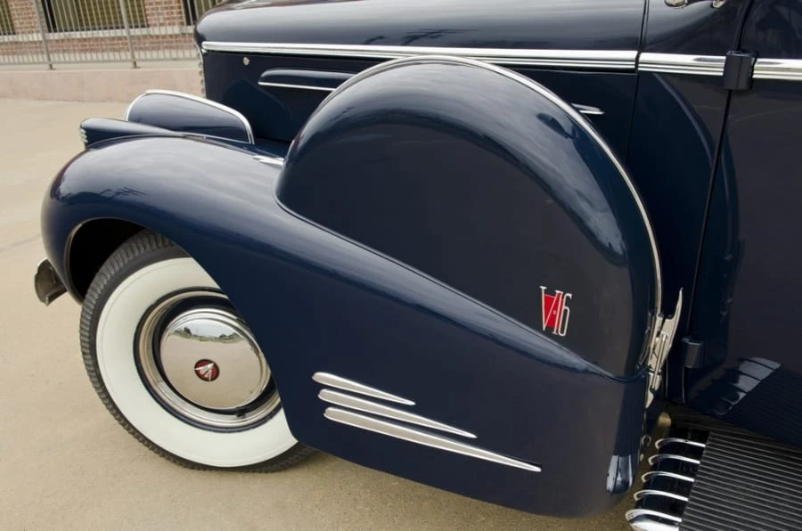 1938 Cadillac Series 70 & 75 - Image 4 of 12