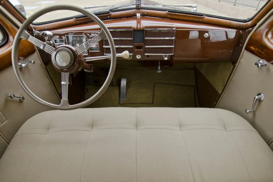 1938 Cadillac Series 70 & 75 - Image 6 of 12