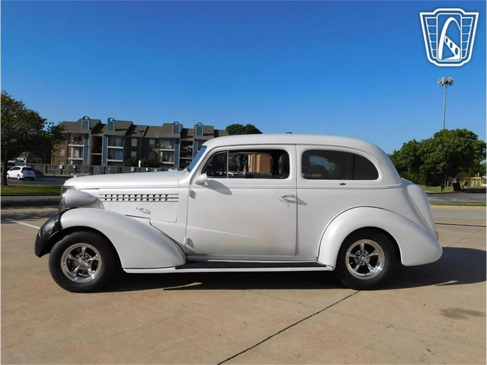 1938 Chevrolet Standard & Master & Master Deluxe & Special Deluxe - Image 4 of 31