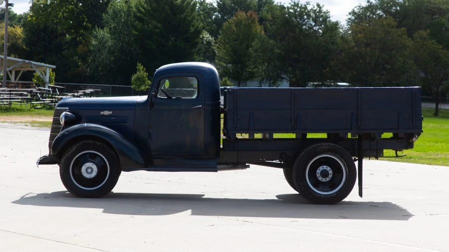 1938 Chevrolet Pickup 2nd Gen - Image 2 of 12