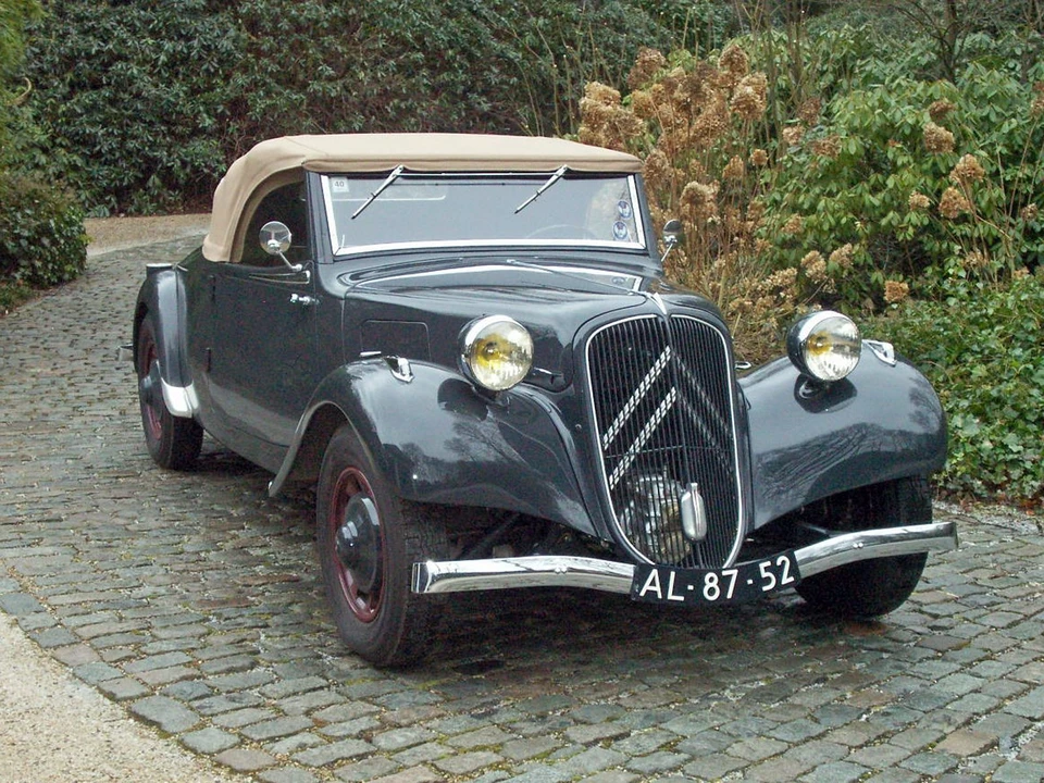 1938 Citroen Traction Avant - Image 3 of 3
