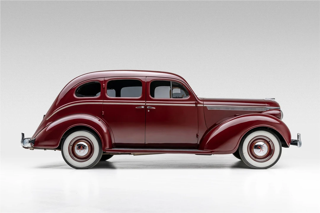 1938 DeSoto - Image 7 of 31