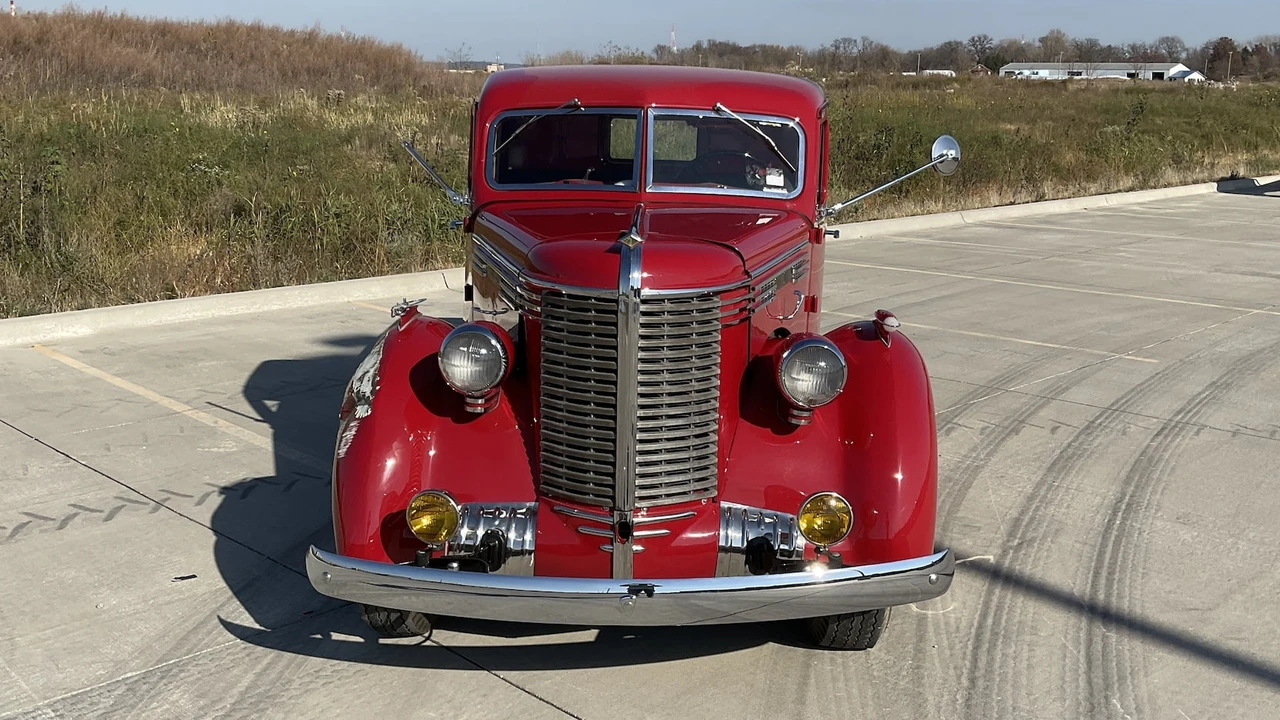 1938 Diamond T - Image 2 of 17