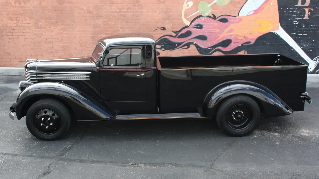 1938 Diamond T - Image 2 of 29