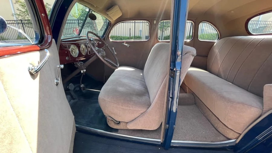 1938 Ford Standard & Deluxe & Super Deluxe - Image 4 of 7