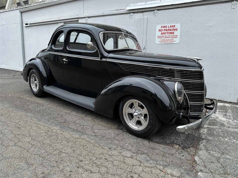 1938 Ford Standard & Deluxe & Super Deluxe - Image 2 of 31