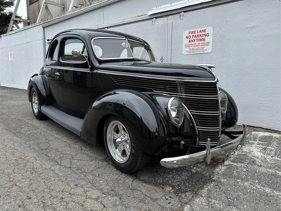 1938 Ford Standard & Deluxe & Super Deluxe - Image 4 of 31