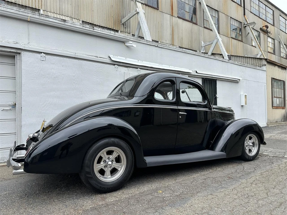 1938 Ford Standard & Deluxe & Super Deluxe - Image 9 of 31