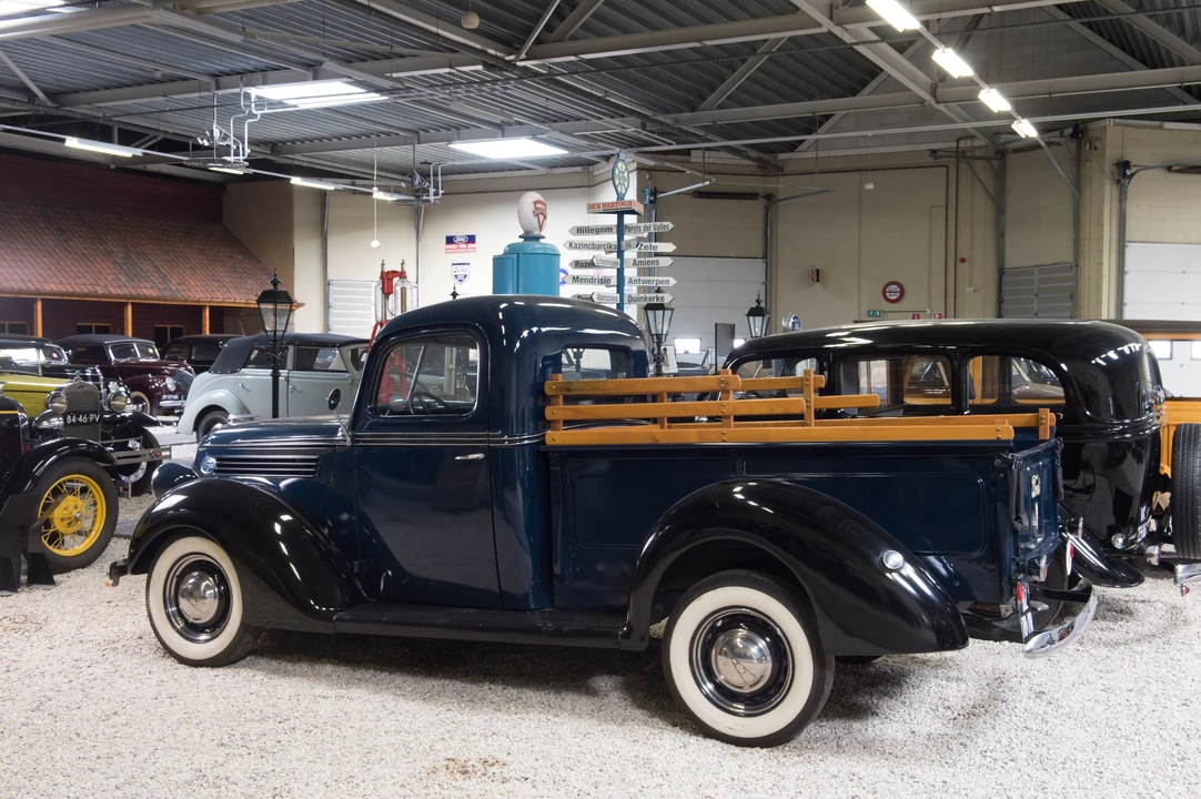 1938 Ford Pickup (1937-1939) - Image 2 of 4