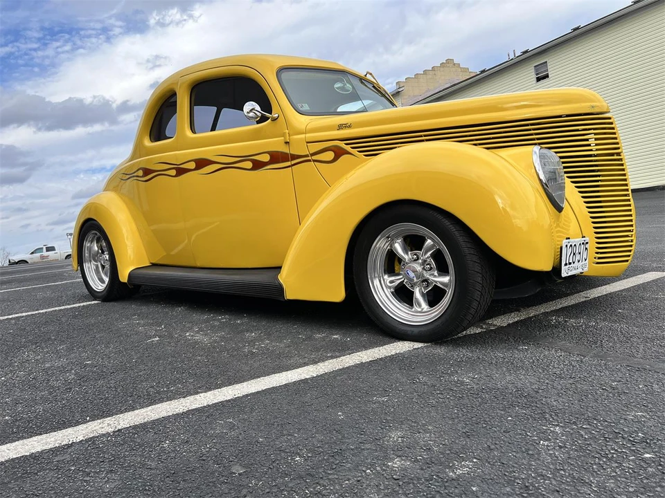 1938 Ford Standard & Deluxe & Super Deluxe - Image 7 of 31