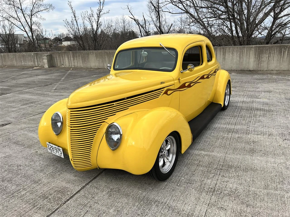 1938 Ford Standard & Deluxe & Super Deluxe - Image 29 of 31