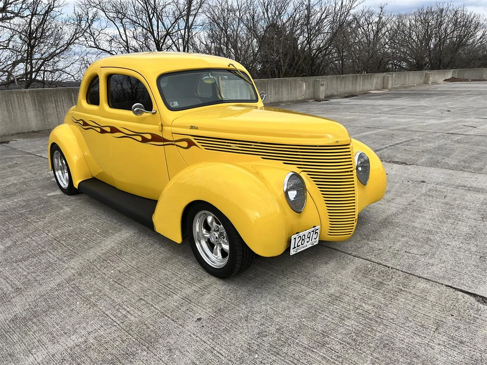 1938 Ford Standard & Deluxe & Super Deluxe - Image 31 of 31