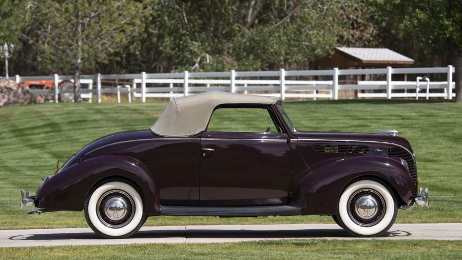1938 Ford Standard & Deluxe & Super Deluxe - Image 2 of 12