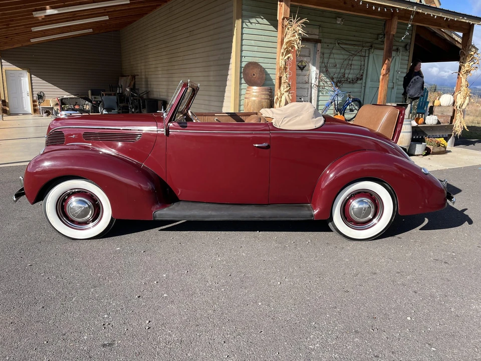 1938 Ford Standard & Deluxe & Super Deluxe - Image 4 of 31
