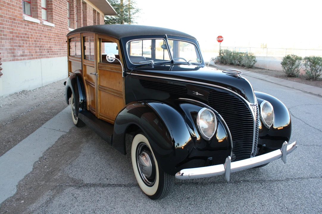 1938 Ford Standard & Deluxe & Super Deluxe - Image 10 of 31