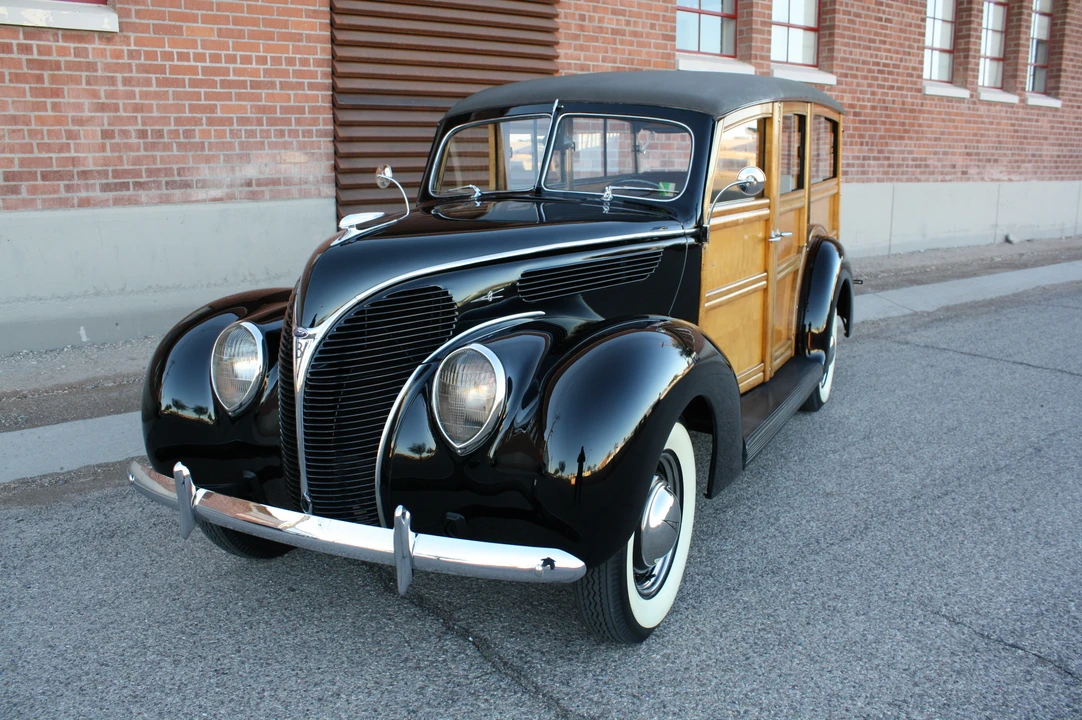 1938 Ford Standard & Deluxe & Super Deluxe - Image 4 of 31