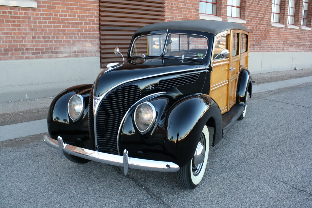 1938 Ford Standard & Deluxe & Super Deluxe - Image 3 of 31