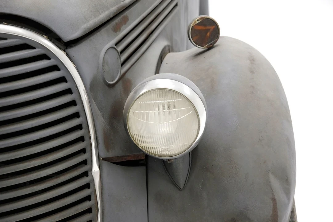 1938 Ford Standard & Deluxe & Super Deluxe - Image 13 of 31