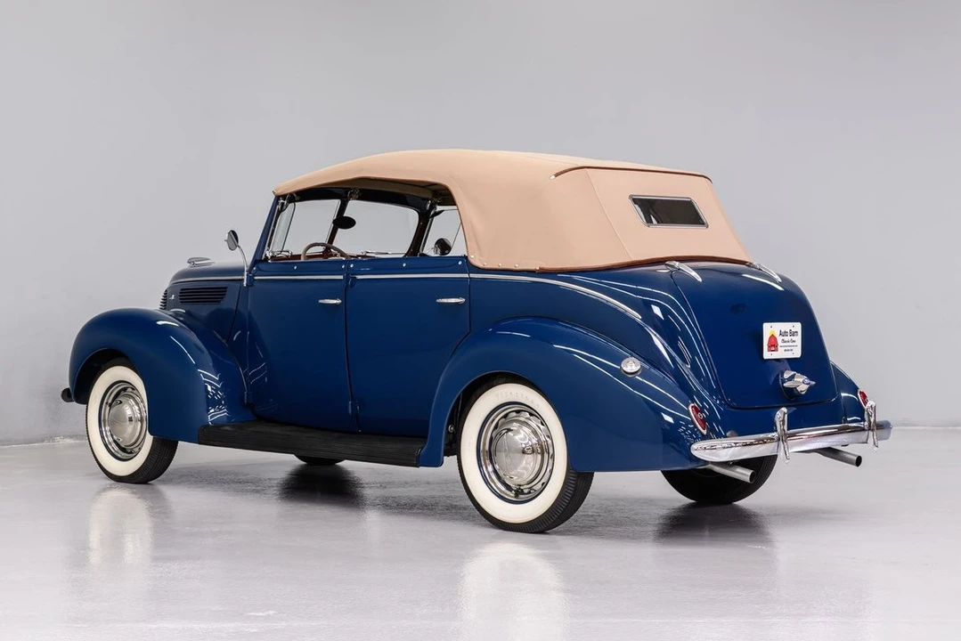 1938 Ford Standard & Deluxe & Super Deluxe - Image 4 of 31