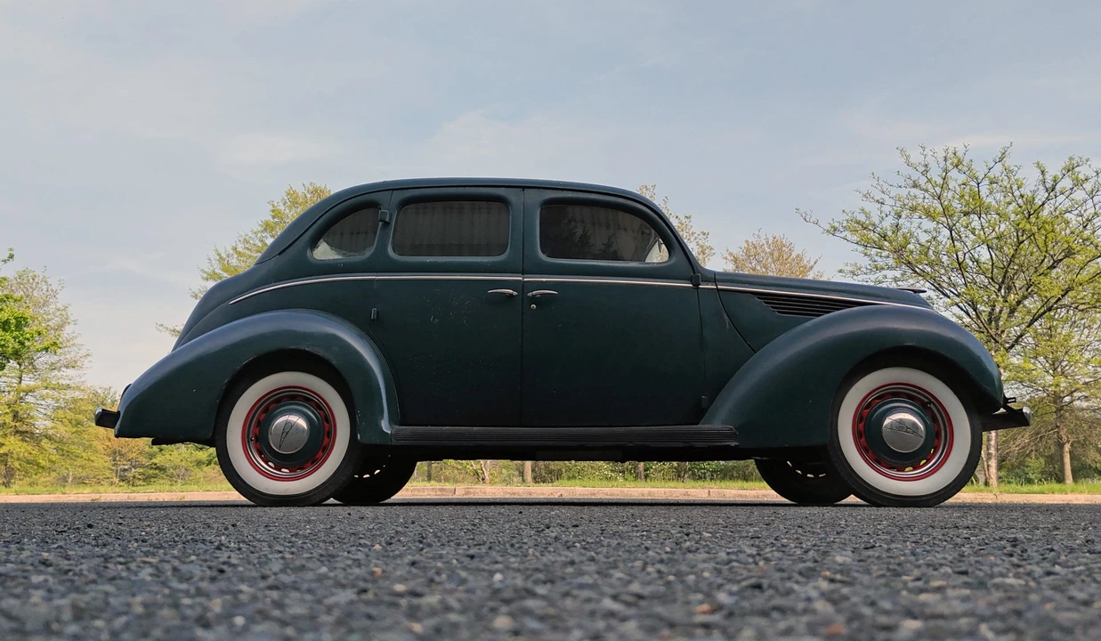 1938 Ford Standard & Deluxe & Super Deluxe - Image 27 of 31
