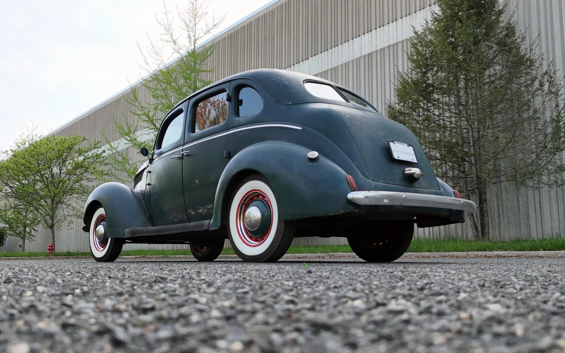 1938 Ford Standard & Deluxe & Super Deluxe - Image 3 of 31