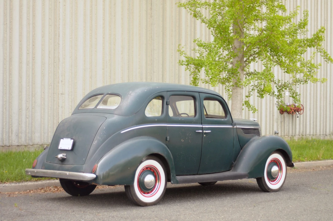 1938 Ford Standard & Deluxe & Super Deluxe - Image 8 of 31