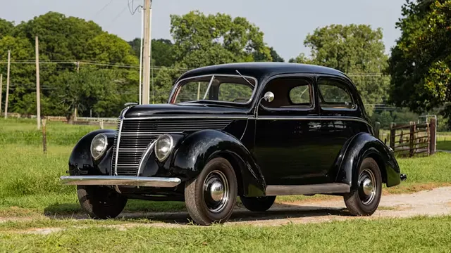 1938 Ford Standard Tudor Sedan