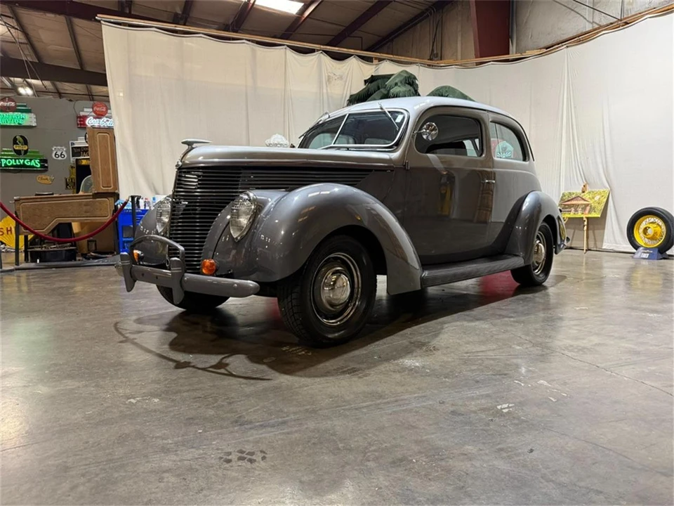 1938 Ford Standard & Deluxe & Super Deluxe - Image 24 of 31