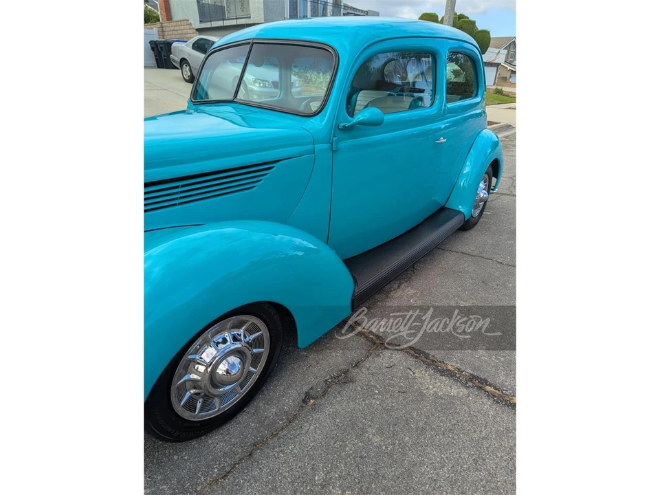 1938 Ford Standard & Deluxe & Super Deluxe - Image 2 of 5