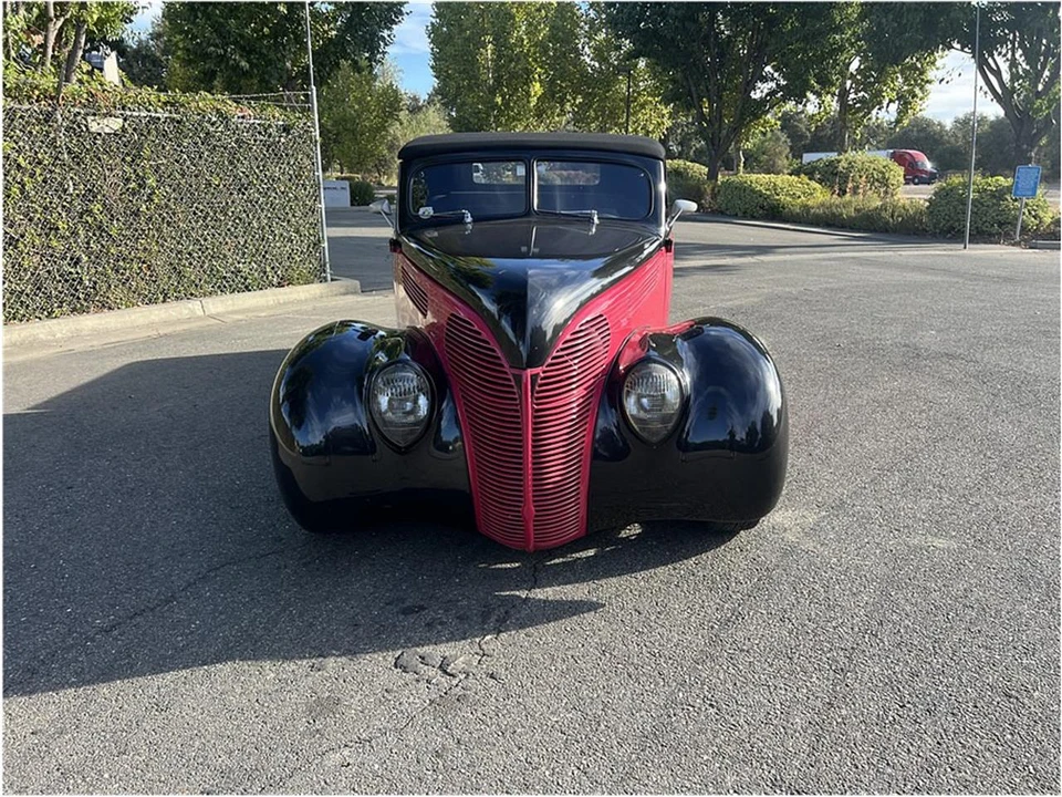 1938 Ford Standard & Deluxe & Super Deluxe - Image 2 of 17