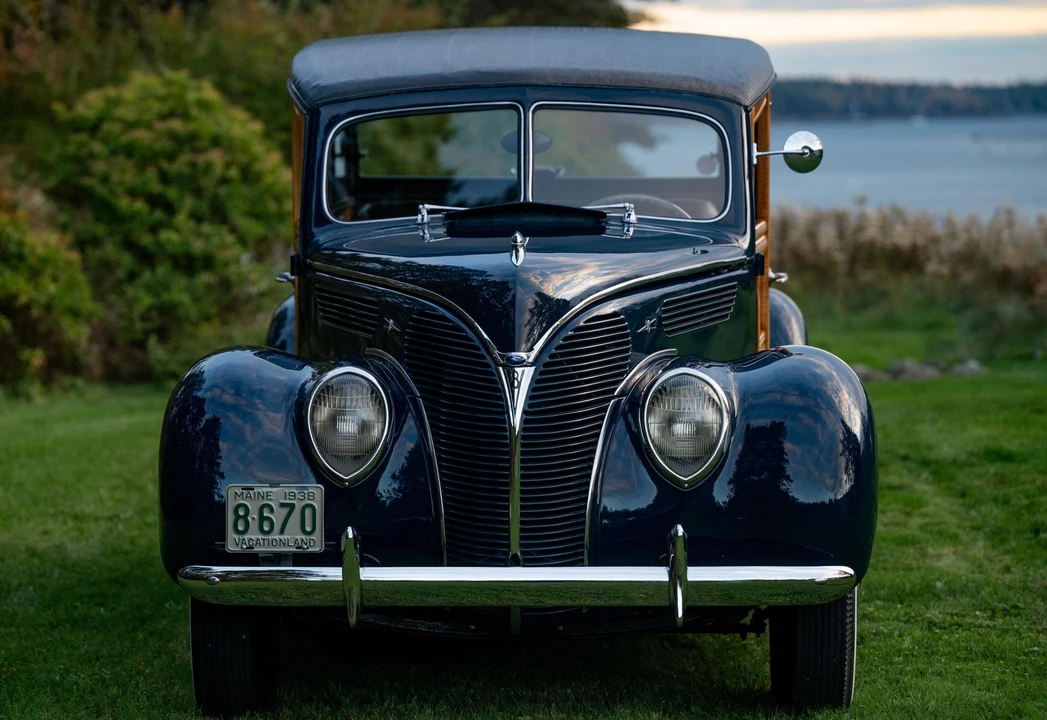 1938 Ford Standard & Deluxe & Super Deluxe - Image 4 of 31