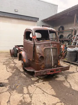 1938 International Harvester D-300 COE
