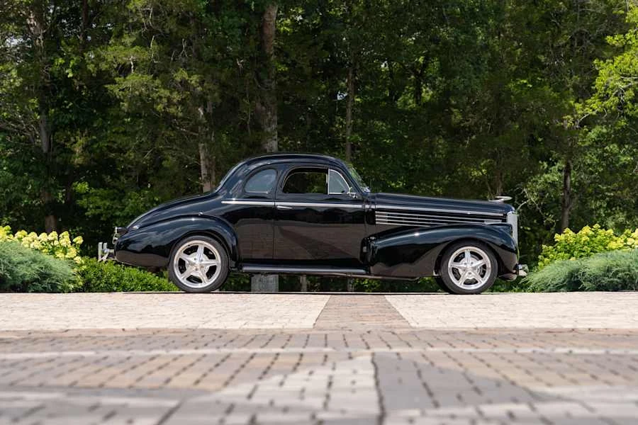 1938 LaSalle Series 50 - Image 2 of 31