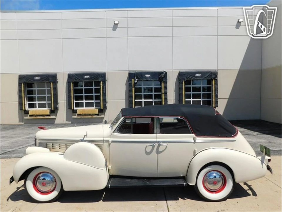 1938 LaSalle Series 50 - Image 2 of 31