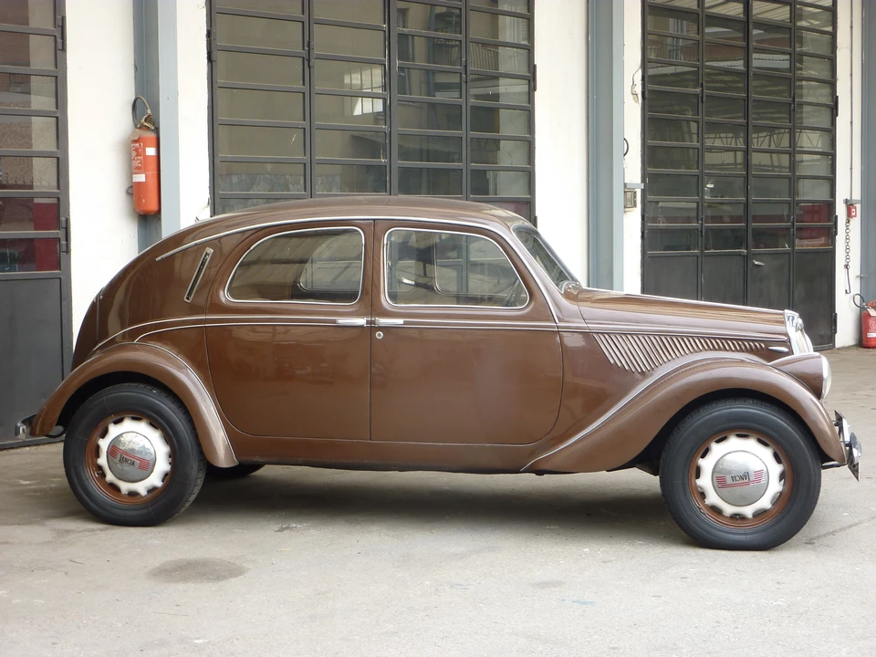 1938 Lancia - Image 6 of 7