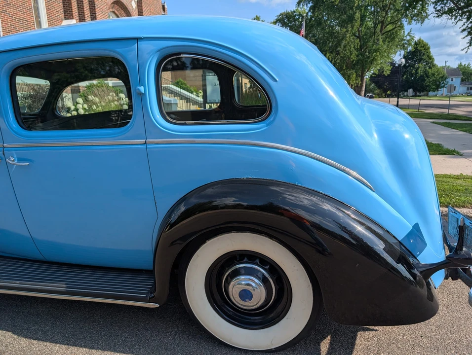 1938 Lincoln Zephyr - Image 24 of 31
