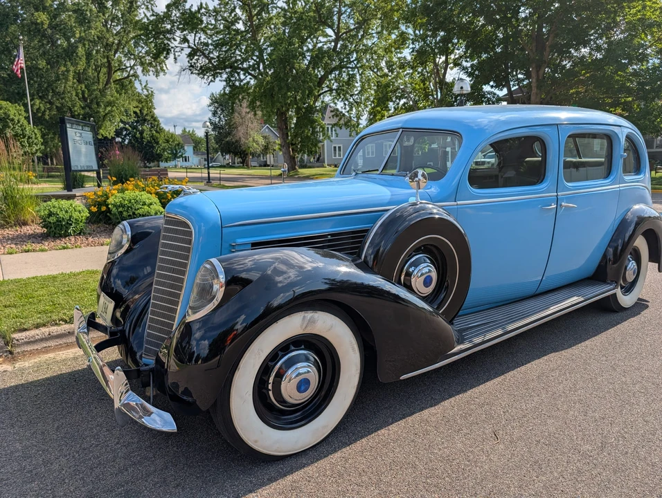 1938 Lincoln Zephyr - Image 3 of 31