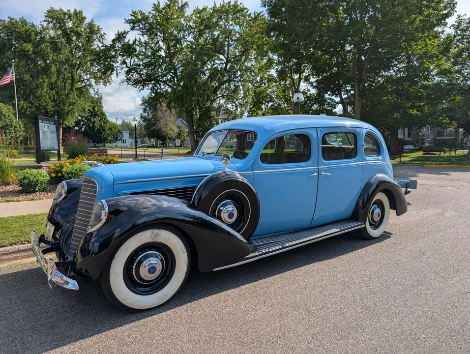 1938 Lincoln Zephyr - Image 4 of 31
