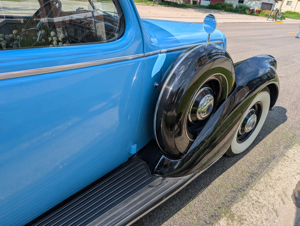 1938 Lincoln Zephyr - Image 20 of 31