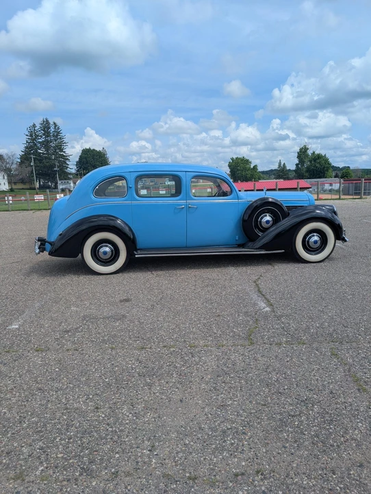 1938 Lincoln Zephyr - Image 9 of 31